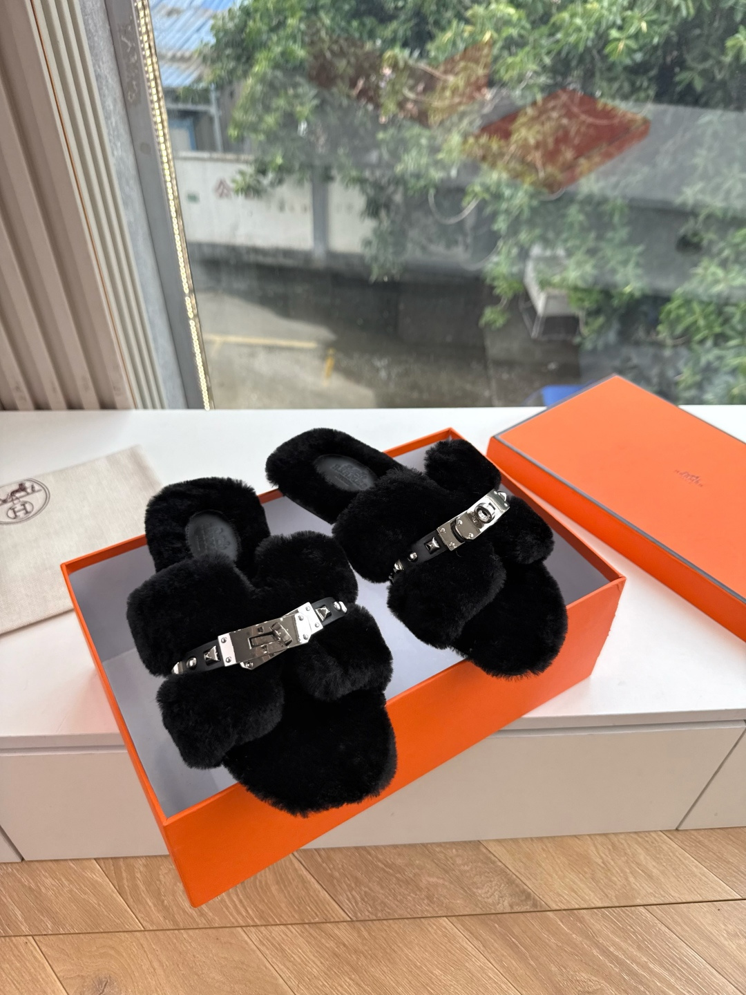 G087代购级别hermes爱马仕二舅毛拖常年做货新款新色官网、小红书同步最新配色爱马仕爆款火热上线,做工升级版,高品质 G087代购级别hermes爱马仕二舅毛拖常年做货新款新色官网、小红书同步最新配色爱马仕爆款火热上线,做工升级版,高品质