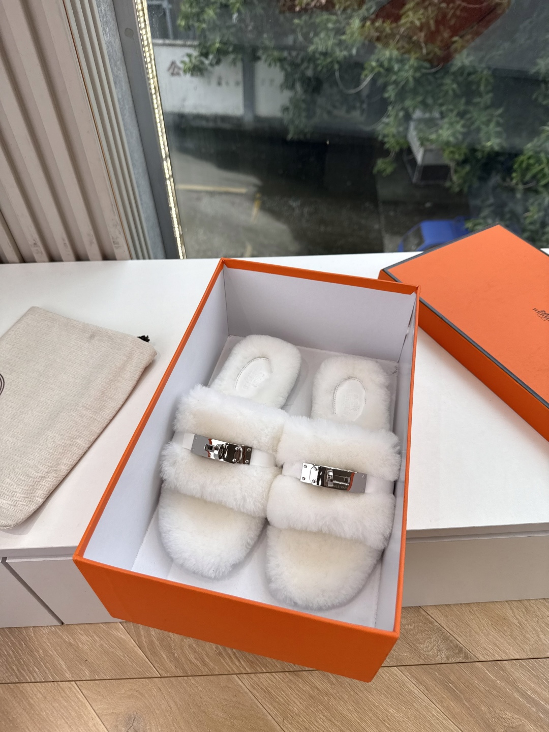 G087代购级别hermes爱马仕二舅毛拖常年做货新款新色官网、小红书同步最新配色爱马仕爆款火热上线，做工升级版，高品质