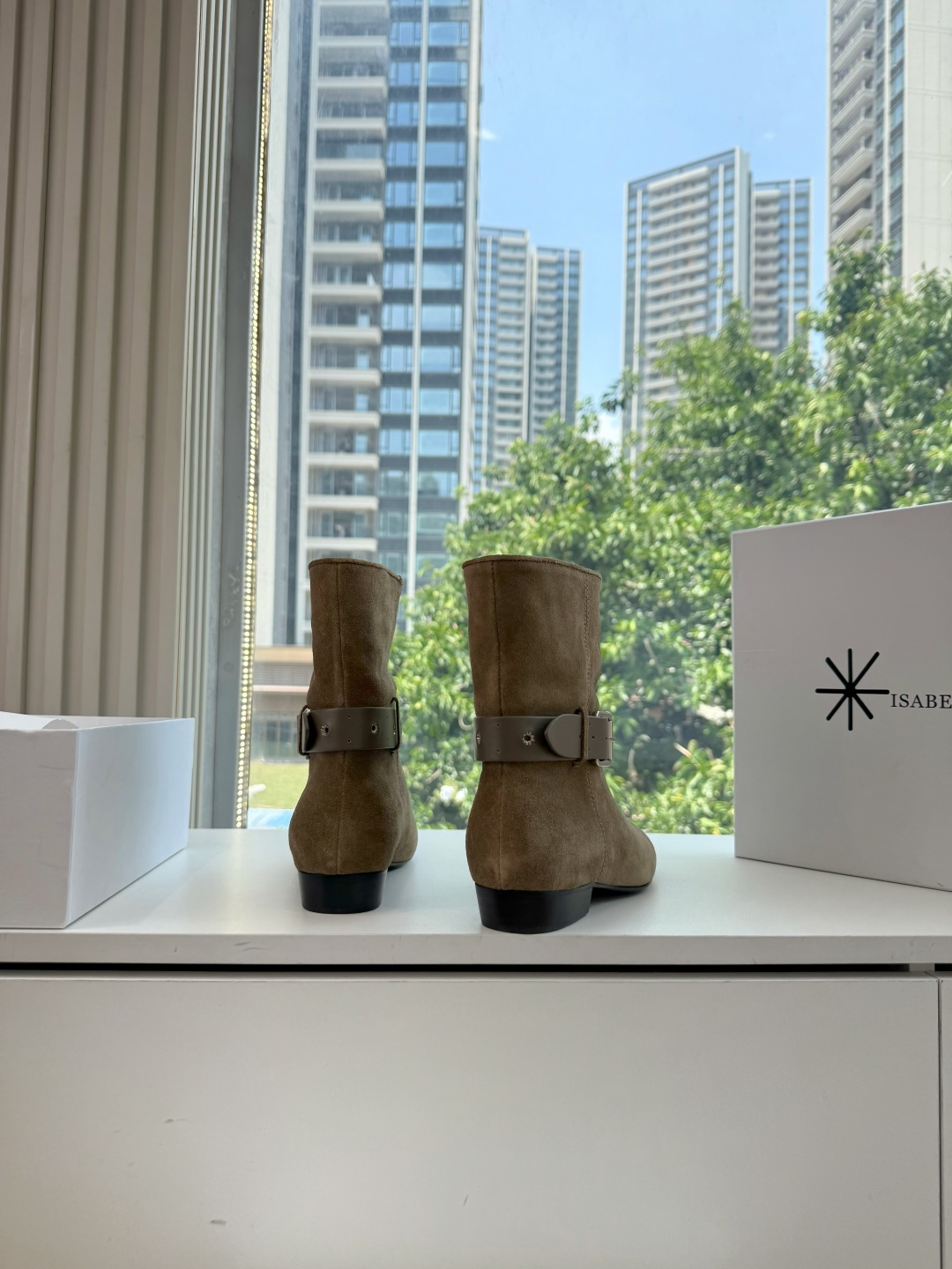 G223代购级别伊莎贝尔Isabel Marant 秋冬走秀西部牛仔一年四季都可以穿的靴子来了，一双封神的复古靴 简约复