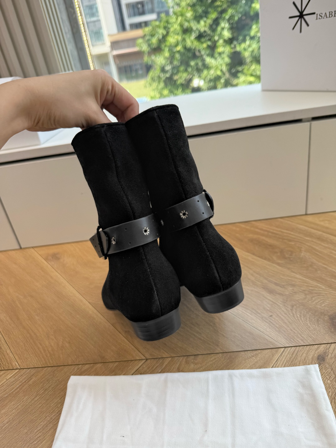 G223代购级别伊莎贝尔Isabel Marant 秋冬走秀西部牛仔一年四季都可以穿的靴子来了，一双封神的复古靴 简约复