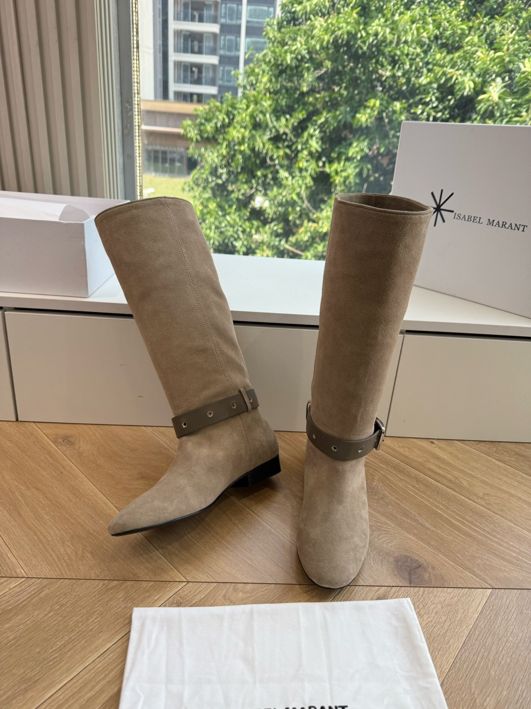 G223代购级别伊莎贝尔Isabel Marant 秋冬走秀西部牛仔一年四季都可以穿的靴子来了,一双封神的复古靴 简约复 G223代购级别伊莎贝尔Isabel Marant 秋冬走秀西部牛仔一年四季都可以穿的靴子来了,一双封神的复古靴 简约复