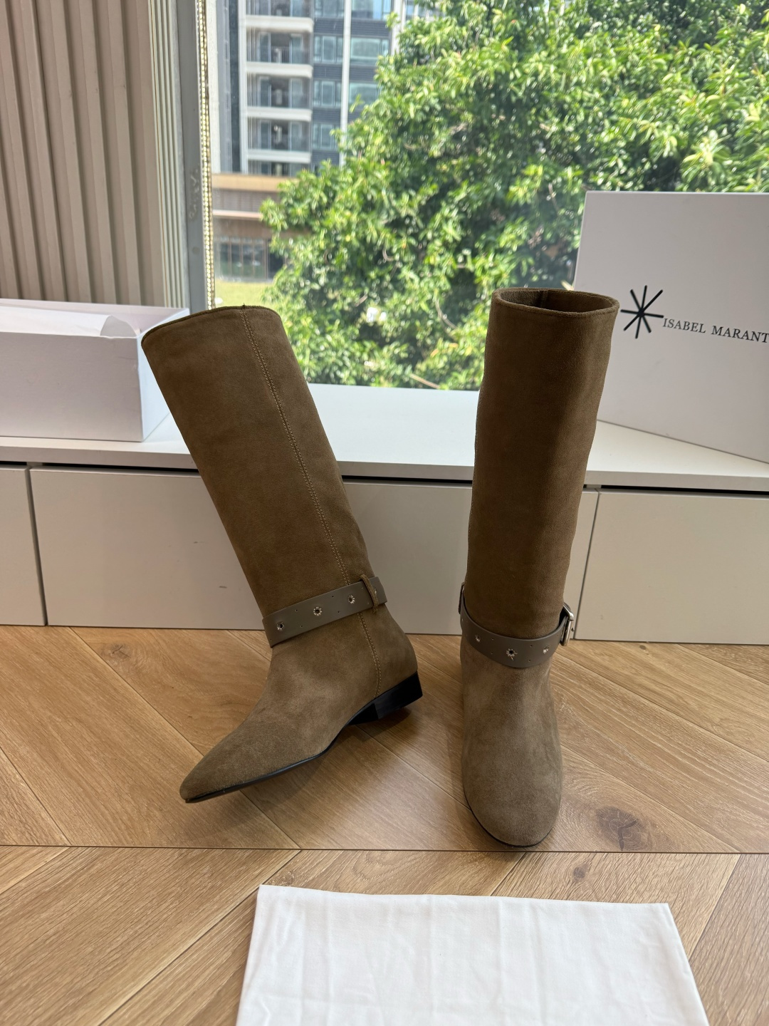 G223代购级别伊莎贝尔Isabel Marant 秋冬走秀西部牛仔一年四季都可以穿的靴子来了，一双封神的复古靴 简约复