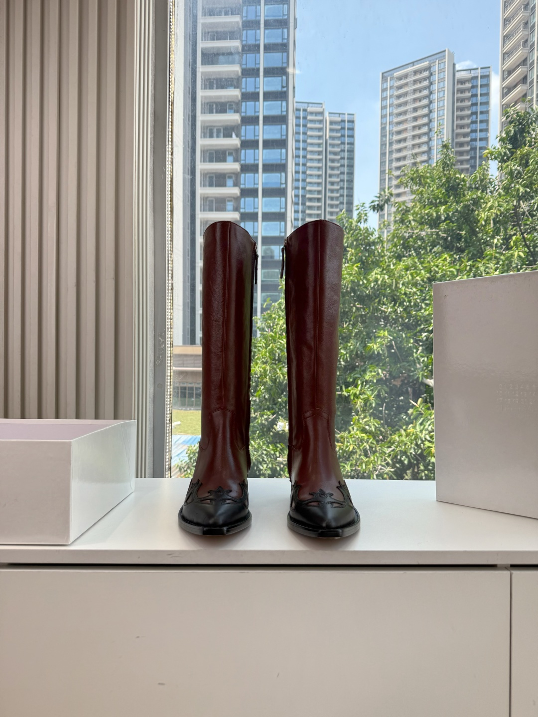 G223顶级品质Maison Margiel秋冬新款西部牛仔短靴mm6夹趾鞋马吉拉切尔西靴, 🔥太好看了,经典的分趾设计 G223顶级品质Maison Margiel秋冬新款西部牛仔短靴mm6夹趾鞋马吉拉切尔西靴, 🔥太好看了,经典的分趾设计