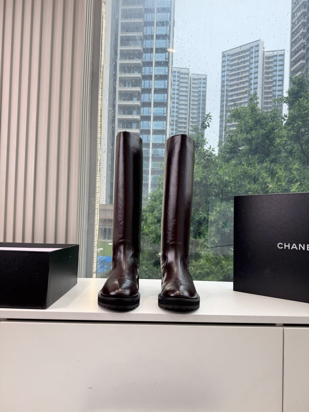 真皮皮➕20米，下单注明鞋底材质[微笑]G238高版CHANEL香奈儿*小香秋冬新款骑士靴库靴这款骑士靴真的是帅气时尚的
