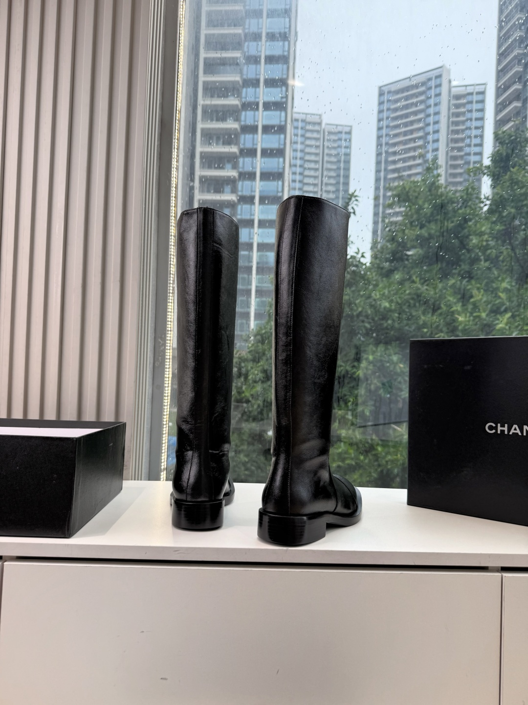 真皮皮➕20米，下单注明鞋底材质[微笑]G238高版CHANEL香奈儿*小香秋冬新款骑士靴库靴这款骑士靴真的是帅气时尚的