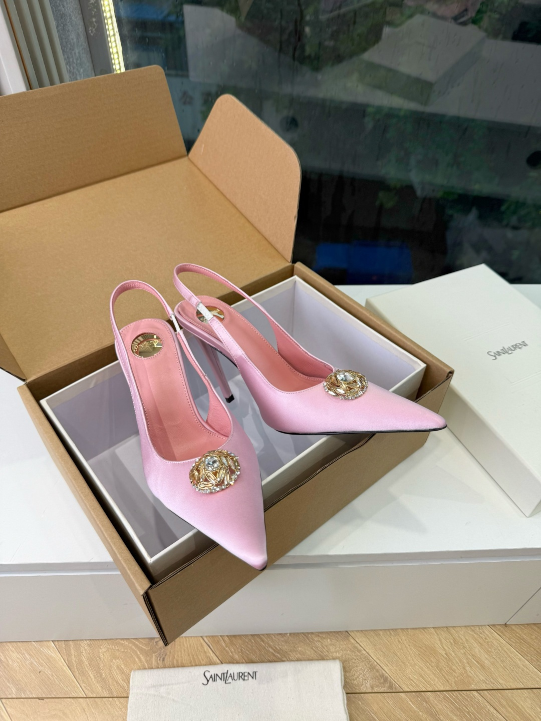 G288顶级品质Saint Laurent / 圣罗兰新款凉鞋尖头高跟鞋YSL姐姐的美丽尤物高跟鞋 又是人间圣罗兰 Ro G288顶级品质Saint Laurent / 圣罗兰新款凉鞋尖头高跟鞋YSL姐姐的美丽尤物高跟鞋 又是人间圣罗兰 Ro