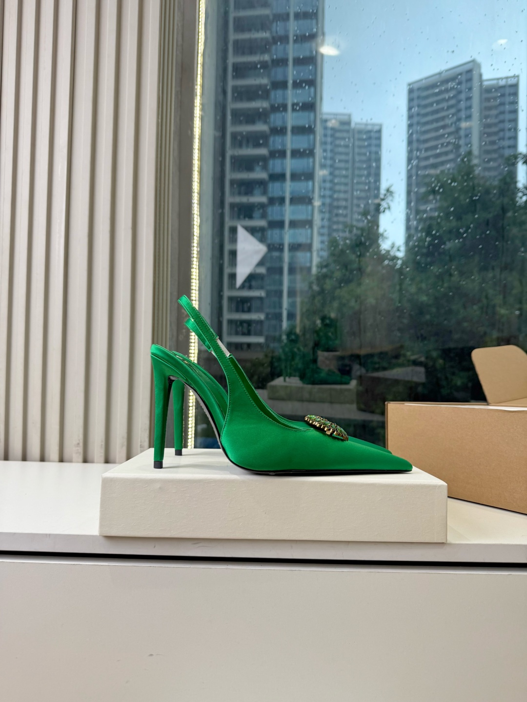 G288顶级品质Saint Laurent / 圣罗兰新款凉鞋尖头高跟鞋YSL姐姐的美丽尤物高跟鞋 又是人间圣罗兰 Ro G288顶级品质Saint Laurent / 圣罗兰新款凉鞋尖头高跟鞋YSL姐姐的美丽尤物高跟鞋 又是人间圣罗兰 Ro