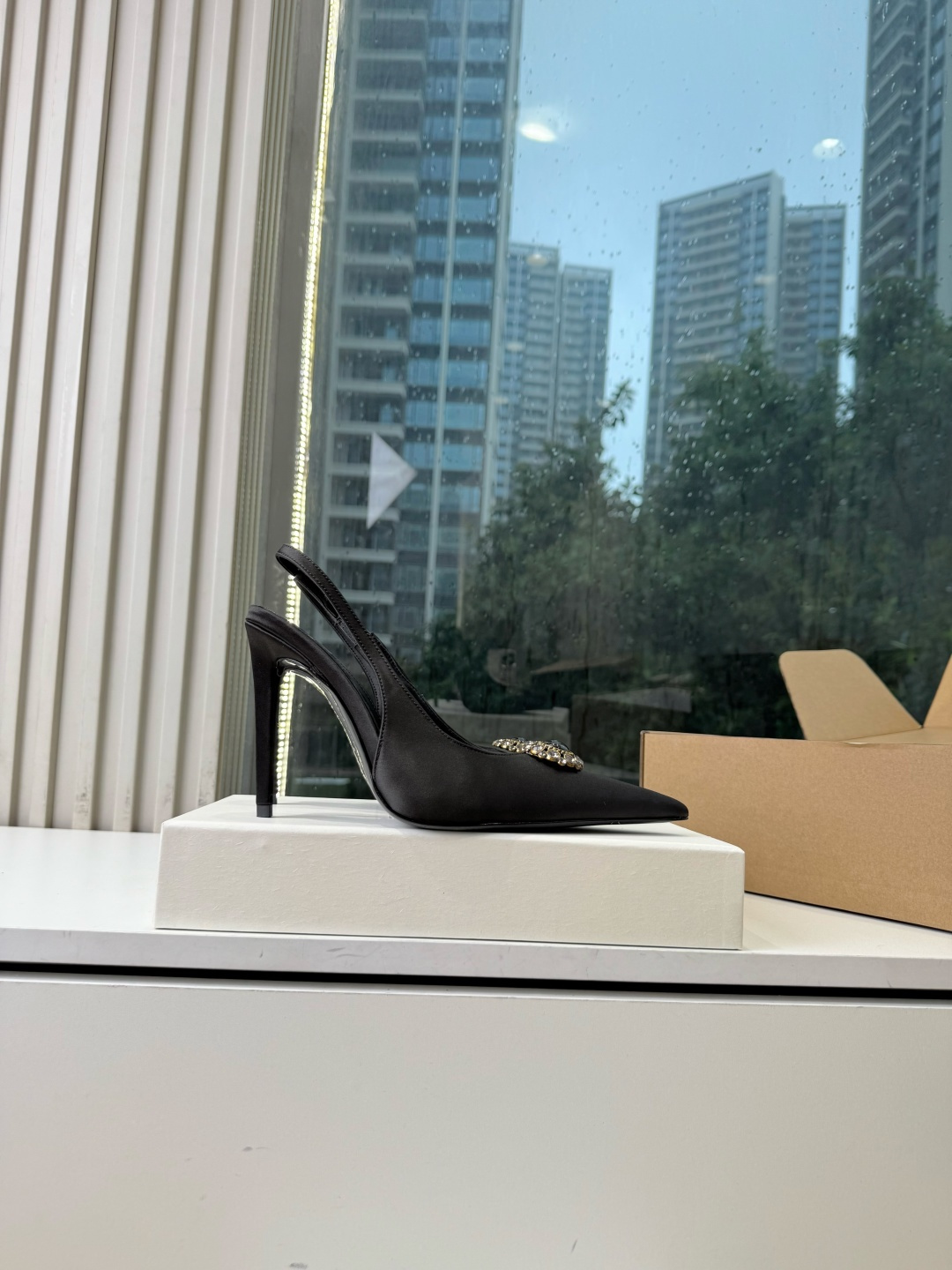 G288顶级品质Saint Laurent / 圣罗兰新款凉鞋尖头高跟鞋YSL姐姐的美丽尤物高跟鞋 又是人间圣罗兰 Ro G288顶级品质Saint Laurent / 圣罗兰新款凉鞋尖头高跟鞋YSL姐姐的美丽尤物高跟鞋 又是人间圣罗兰 Ro