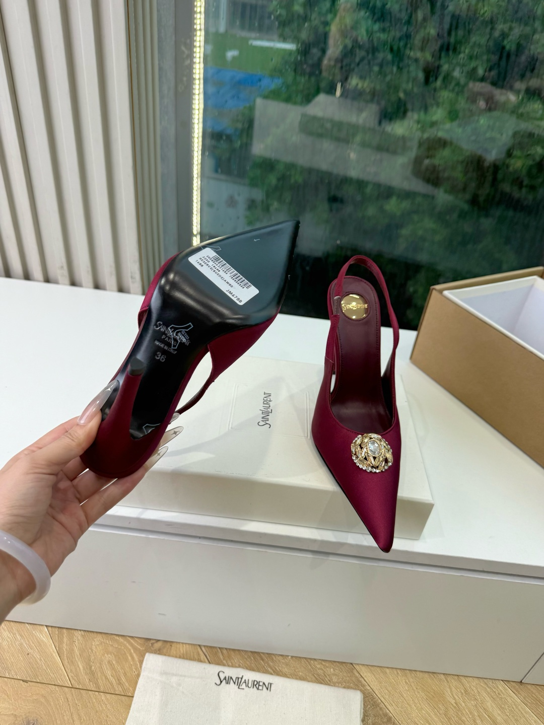 G288顶级品质Saint Laurent / 圣罗兰新款凉鞋尖头高跟鞋YSL姐姐的美丽尤物高跟鞋 又是人间圣罗兰 Ro G288顶级品质Saint Laurent / 圣罗兰新款凉鞋尖头高跟鞋YSL姐姐的美丽尤物高跟鞋 又是人间圣罗兰 Ro