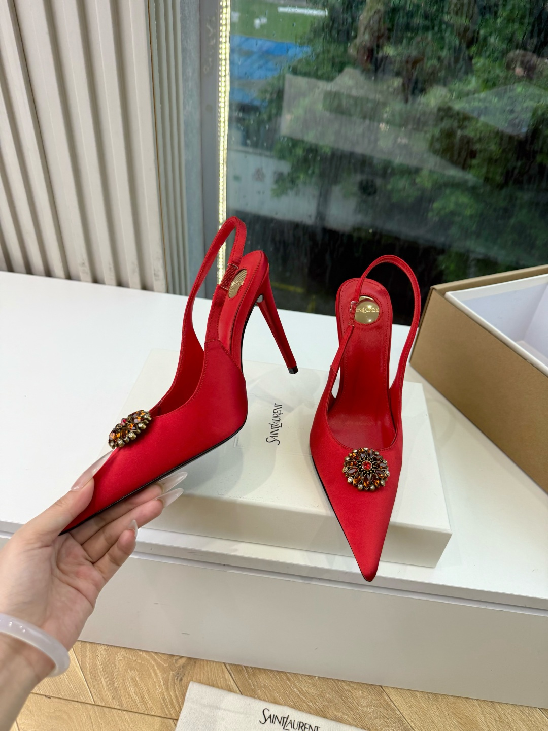 G288顶级品质Saint Laurent / 圣罗兰新款凉鞋尖头高跟鞋YSL姐姐的美丽尤物高跟鞋 又是人间圣罗兰 Ro G288顶级品质Saint Laurent / 圣罗兰新款凉鞋尖头高跟鞋YSL姐姐的美丽尤物高跟鞋 又是人间圣罗兰 Ro