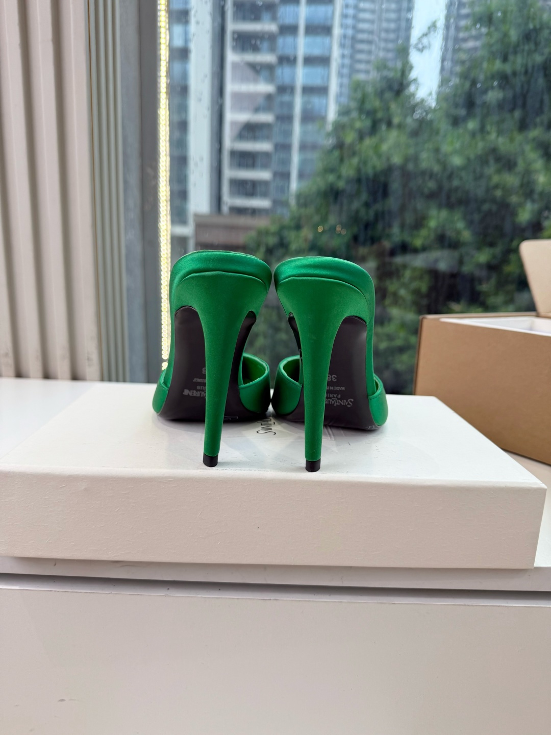 G288顶级品质Saint Laurent / 圣罗兰新款凉鞋尖头高跟鞋YSL姐姐的美丽尤物高跟鞋 又是人间圣罗兰 Ro G288顶级品质Saint Laurent / 圣罗兰新款凉鞋尖头高跟鞋YSL姐姐的美丽尤物高跟鞋 又是人间圣罗兰 Ro