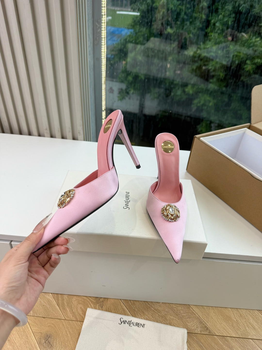 G288顶级品质Saint Laurent / 圣罗兰新款凉鞋尖头高跟鞋YSL姐姐的美丽尤物高跟鞋 又是人间圣罗兰 Ro G288顶级品质Saint Laurent / 圣罗兰新款凉鞋尖头高跟鞋YSL姐姐的美丽尤物高跟鞋 又是人间圣罗兰 Ro