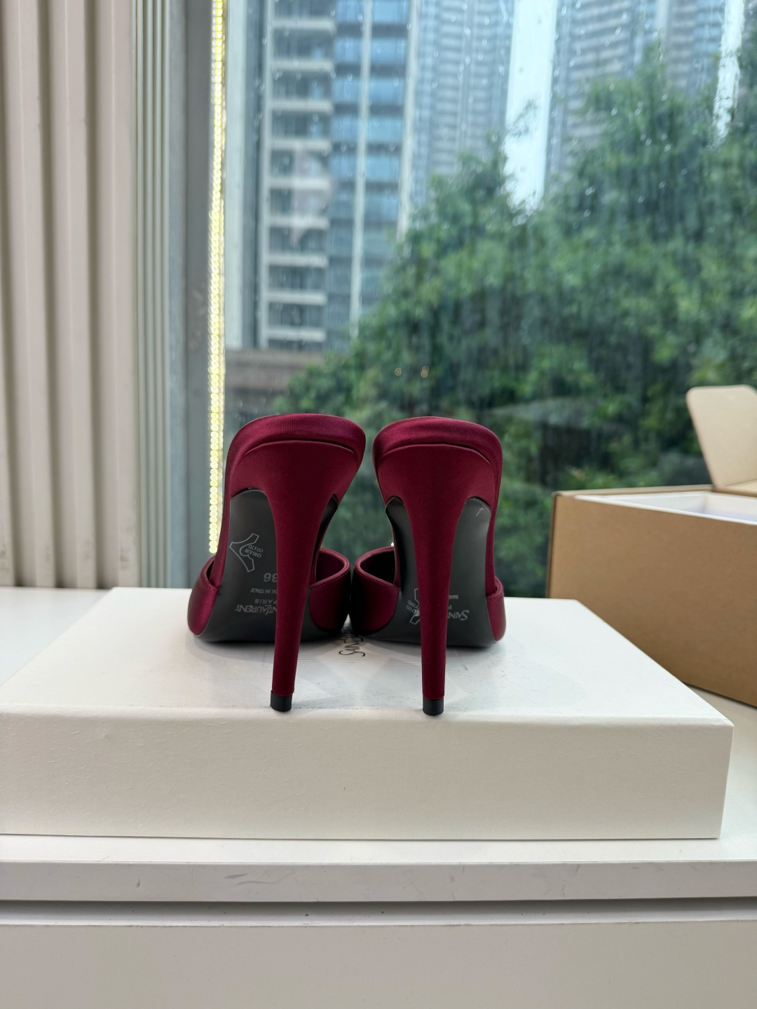 G288顶级品质Saint Laurent / 圣罗兰新款凉鞋尖头高跟鞋YSL姐姐的美丽尤物高跟鞋 又是人间圣罗兰 Ro G288顶级品质Saint Laurent / 圣罗兰新款凉鞋尖头高跟鞋YSL姐姐的美丽尤物高跟鞋 又是人间圣罗兰 Ro