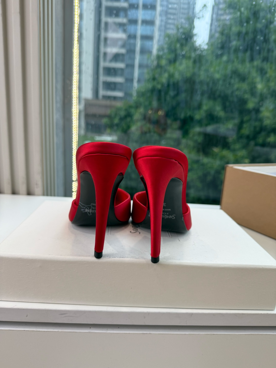 G288顶级品质Saint Laurent / 圣罗兰新款凉鞋尖头高跟鞋YSL姐姐的美丽尤物高跟鞋 又是人间圣罗兰 Ro G288顶级品质Saint Laurent / 圣罗兰新款凉鞋尖头高跟鞋YSL姐姐的美丽尤物高跟鞋 又是人间圣罗兰 Ro