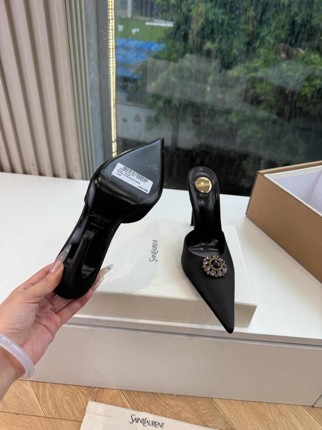 G288顶级品质Saint Laurent / 圣罗兰新款凉鞋尖头高跟鞋YSL姐姐的美丽尤物高跟鞋 又是人间圣罗兰 Ro G288顶级品质Saint Laurent / 圣罗兰新款凉鞋尖头高跟鞋YSL姐姐的美丽尤物高跟鞋 又是人间圣罗兰 Ro