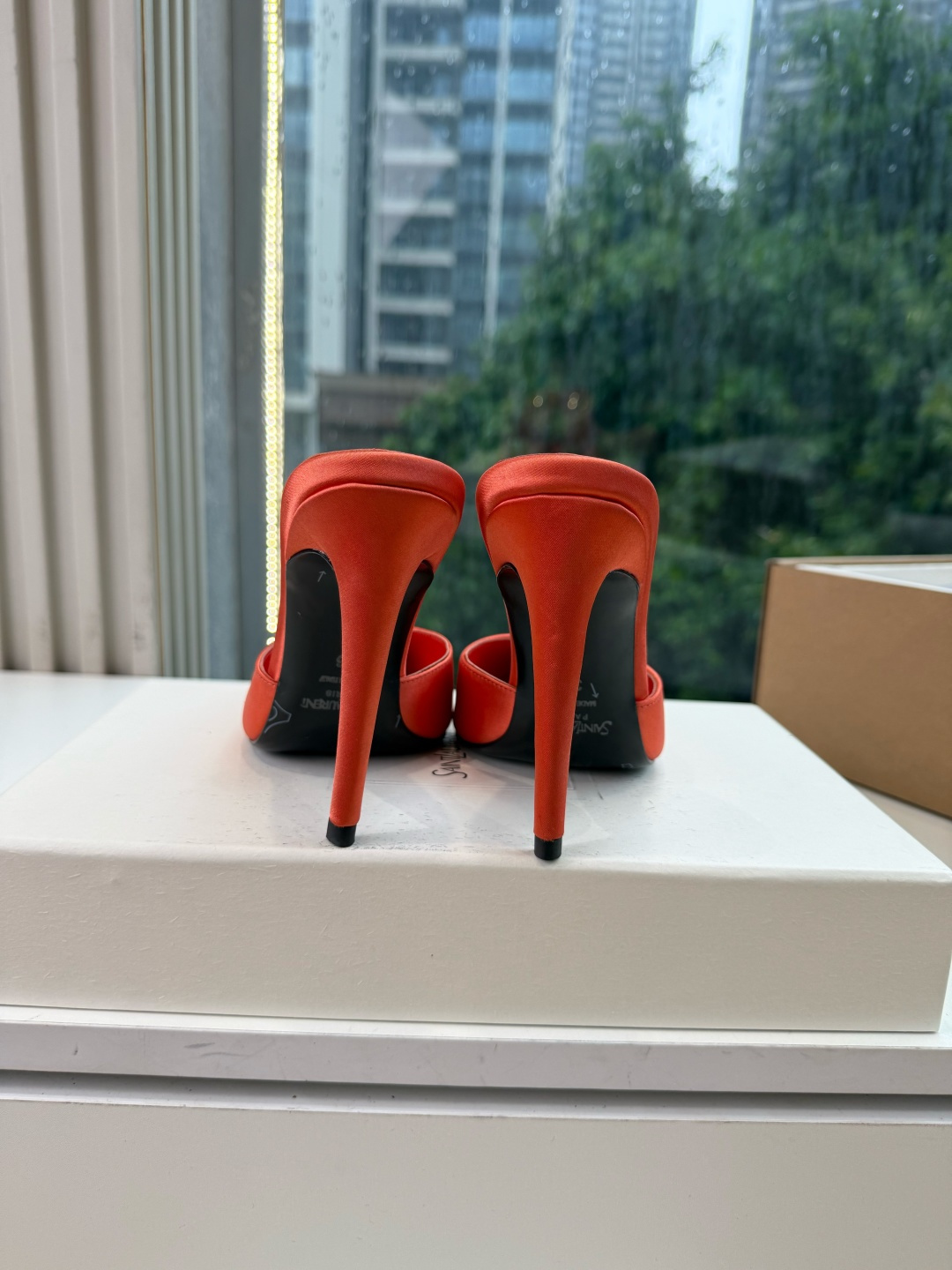 G288顶级品质Saint Laurent / 圣罗兰新款凉鞋尖头高跟鞋YSL姐姐的美丽尤物高跟鞋 又是人间圣罗兰 Ro G288顶级品质Saint Laurent / 圣罗兰新款凉鞋尖头高跟鞋YSL姐姐的美丽尤物高跟鞋 又是人间圣罗兰 Ro