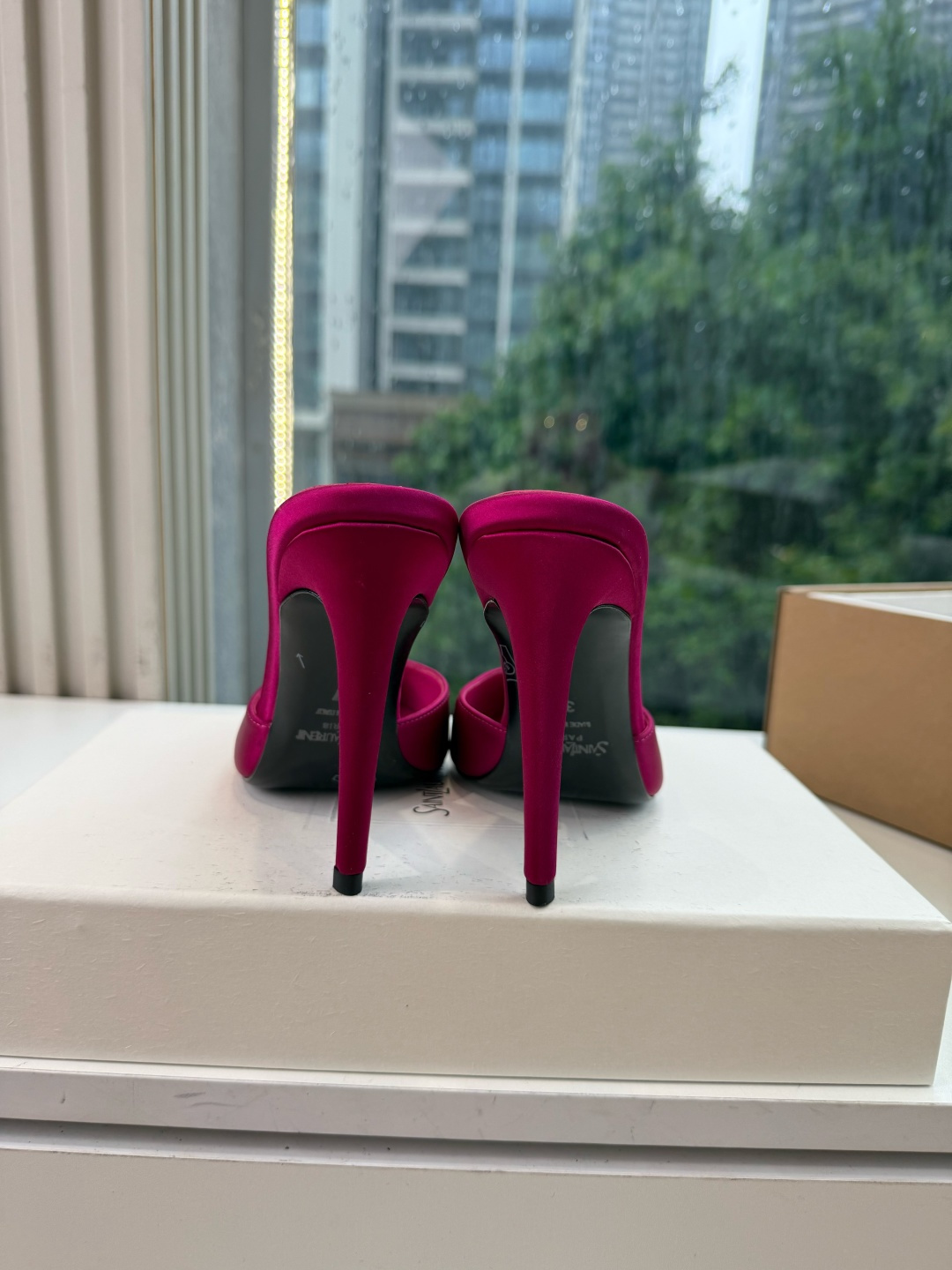 G288顶级品质Saint Laurent / 圣罗兰新款凉鞋尖头高跟鞋YSL姐姐的美丽尤物高跟鞋 又是人间圣罗兰 Ro G288顶级品质Saint Laurent / 圣罗兰新款凉鞋尖头高跟鞋YSL姐姐的美丽尤物高跟鞋 又是人间圣罗兰 Ro