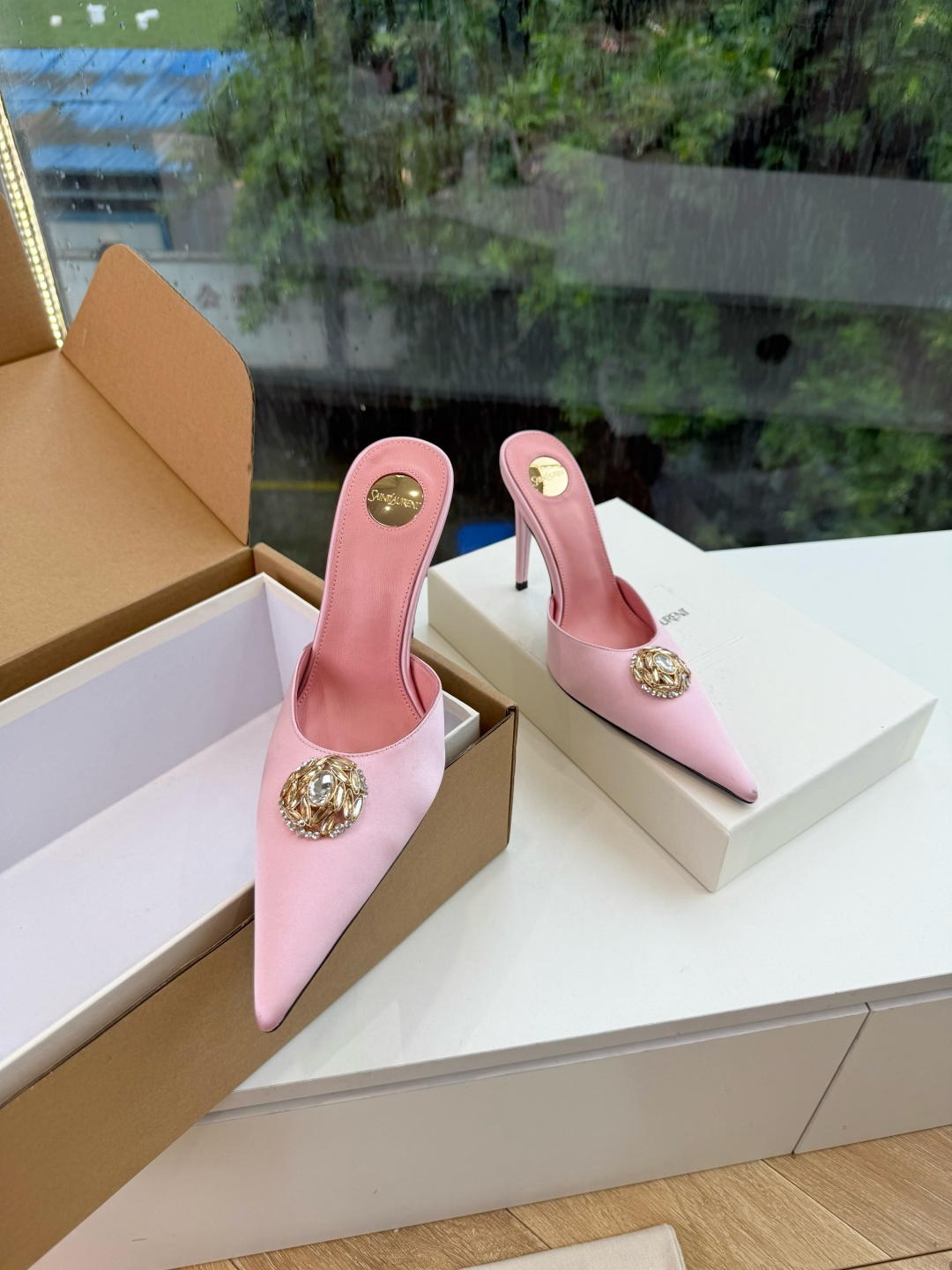 G288顶级品质Saint Laurent / 圣罗兰新款凉鞋尖头高跟鞋YSL姐姐的美丽尤物高跟鞋 又是人间圣罗兰 Ro G288顶级品质Saint Laurent / 圣罗兰新款凉鞋尖头高跟鞋YSL姐姐的美丽尤物高跟鞋 又是人间圣罗兰 Ro