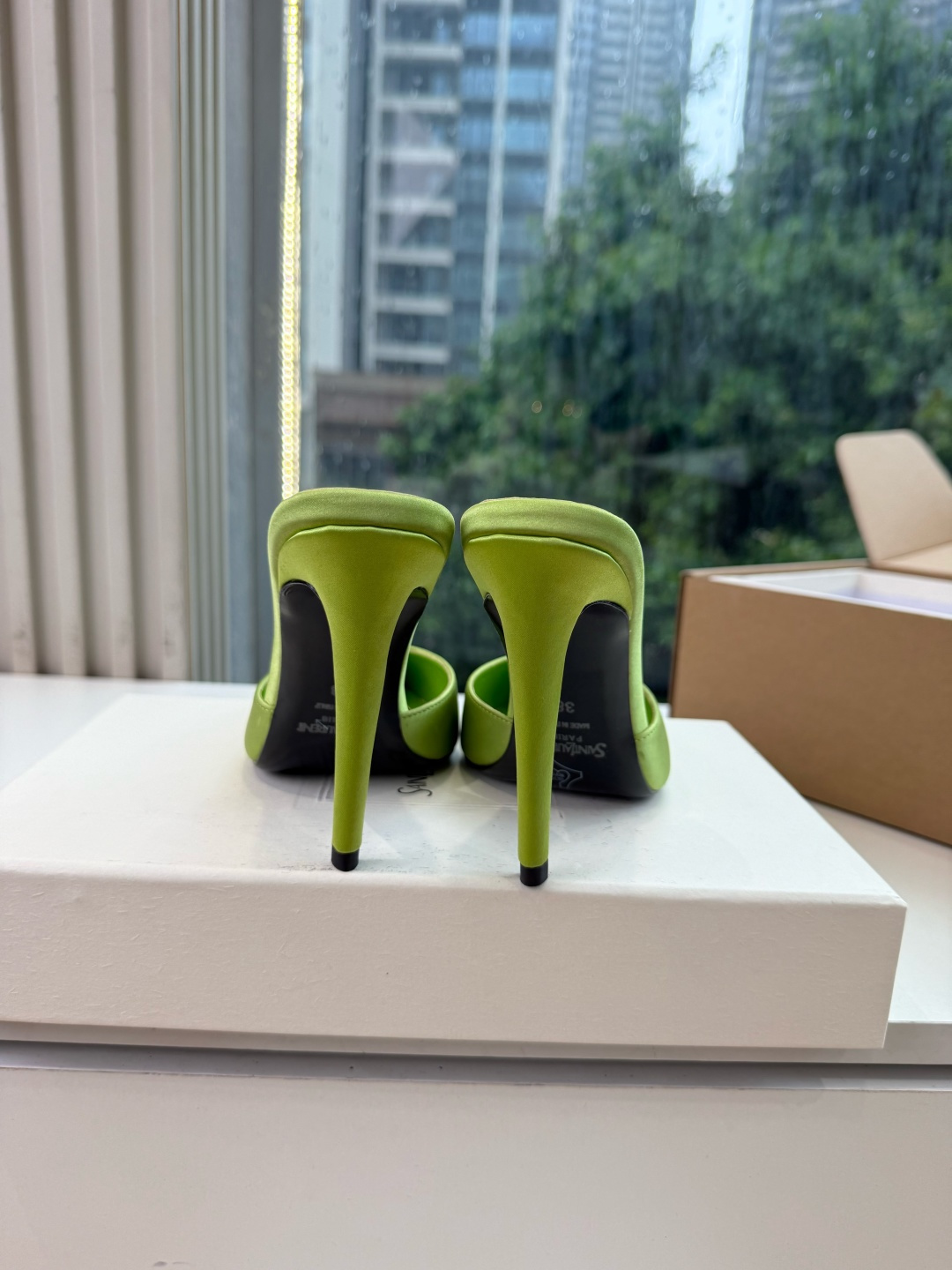 G288顶级品质Saint Laurent / 圣罗兰新款凉鞋尖头高跟鞋YSL姐姐的美丽尤物高跟鞋 又是人间圣罗兰 Ro G288顶级品质Saint Laurent / 圣罗兰新款凉鞋尖头高跟鞋YSL姐姐的美丽尤物高跟鞋 又是人间圣罗兰 Ro