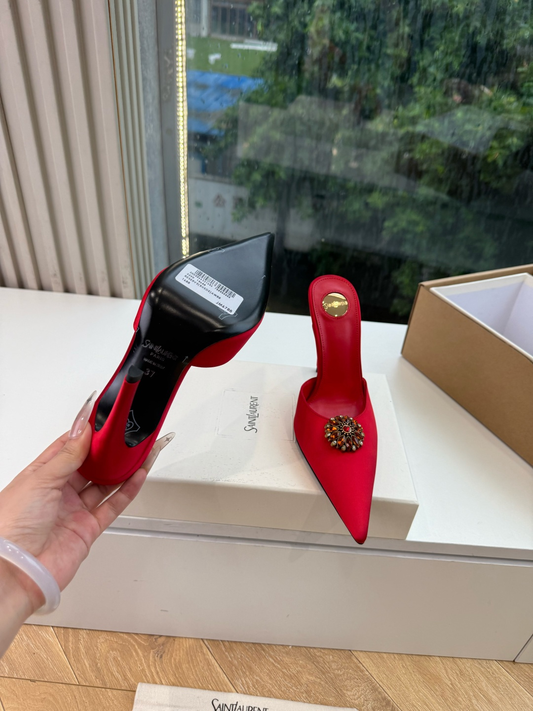 G288顶级品质Saint Laurent / 圣罗兰新款凉鞋尖头高跟鞋YSL姐姐的美丽尤物高跟鞋 又是人间圣罗兰 Ro G288顶级品质Saint Laurent / 圣罗兰新款凉鞋尖头高跟鞋YSL姐姐的美丽尤物高跟鞋 又是人间圣罗兰 Ro
