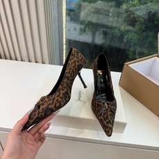 G288顶级品质Saint Laurent / 圣罗兰新款单鞋尖头高跟鞋YSL姐姐的美丽尤物高跟鞋 又是人间圣罗兰 Ro G288顶级品质Saint Laurent / 圣罗兰新款单鞋尖头高跟鞋YSL姐姐的美丽尤物高跟鞋 又是人间圣罗兰 Ro