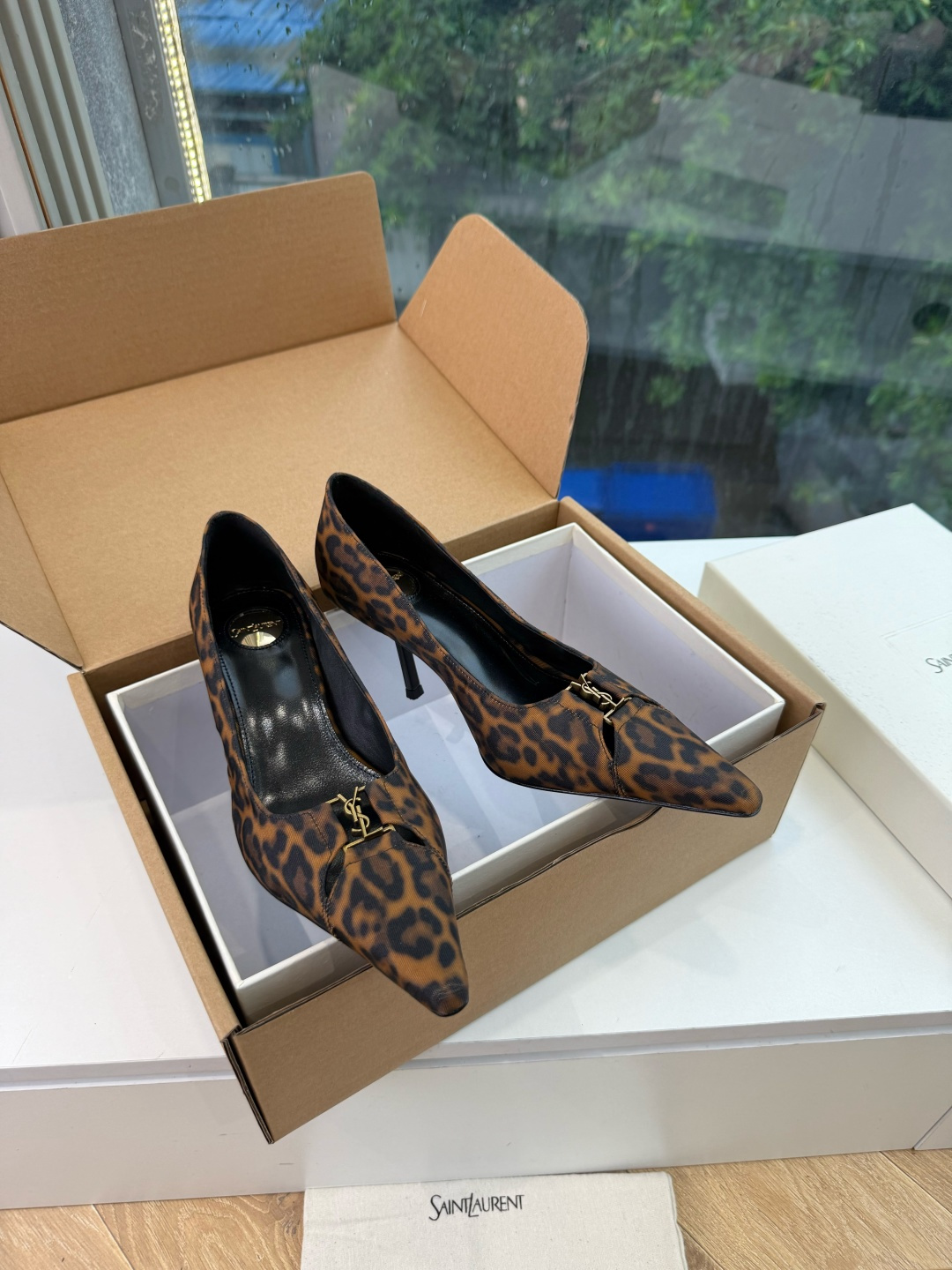 G288顶级品质Saint Laurent / 圣罗兰新款单鞋尖头高跟鞋YSL姐姐的美丽尤物高跟鞋 又是人间圣罗兰 Ro G288顶级品质Saint Laurent / 圣罗兰新款单鞋尖头高跟鞋YSL姐姐的美丽尤物高跟鞋 又是人间圣罗兰 Ro