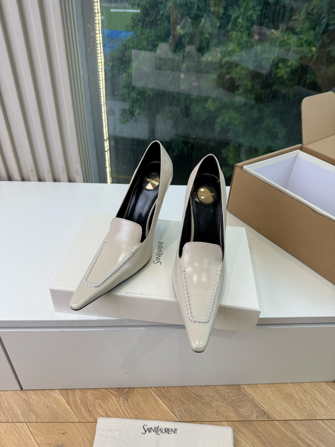 G288顶级品质Saint Laurent / 圣罗兰新款单鞋尖头高跟鞋YSL姐姐的美丽尤物高跟鞋 又是人间圣罗兰 Ro G288顶级品质Saint Laurent / 圣罗兰新款单鞋尖头高跟鞋YSL姐姐的美丽尤物高跟鞋 又是人间圣罗兰 Ro