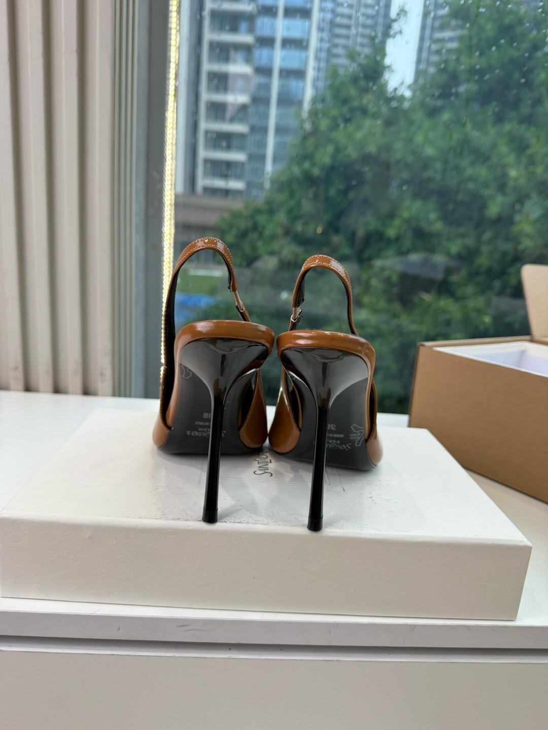 G288顶级品质Saint Laurent / 圣罗兰新款单鞋尖头高跟鞋YSL姐姐的美丽尤物高跟鞋 又是人间圣罗兰 Ro G288顶级品质Saint Laurent / 圣罗兰新款单鞋尖头高跟鞋YSL姐姐的美丽尤物高跟鞋 又是人间圣罗兰 Ro
