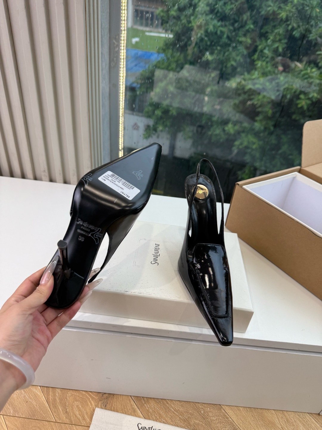 G288顶级品质Saint Laurent / 圣罗兰新款单鞋尖头高跟鞋YSL姐姐的美丽尤物高跟鞋 又是人间圣罗兰 Ro G288顶级品质Saint Laurent / 圣罗兰新款单鞋尖头高跟鞋YSL姐姐的美丽尤物高跟鞋 又是人间圣罗兰 Ro