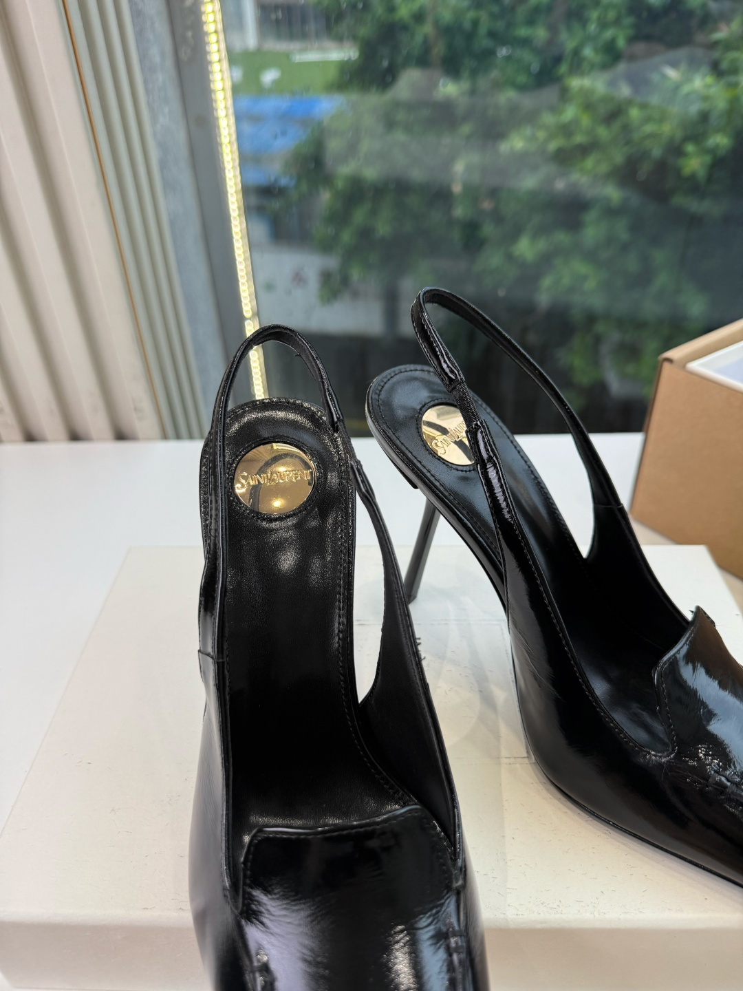 G288顶级品质Saint Laurent / 圣罗兰新款单鞋尖头高跟鞋YSL姐姐的美丽尤物高跟鞋 又是人间圣罗兰 Ro G288顶级品质Saint Laurent / 圣罗兰新款单鞋尖头高跟鞋YSL姐姐的美丽尤物高跟鞋 又是人间圣罗兰 Ro