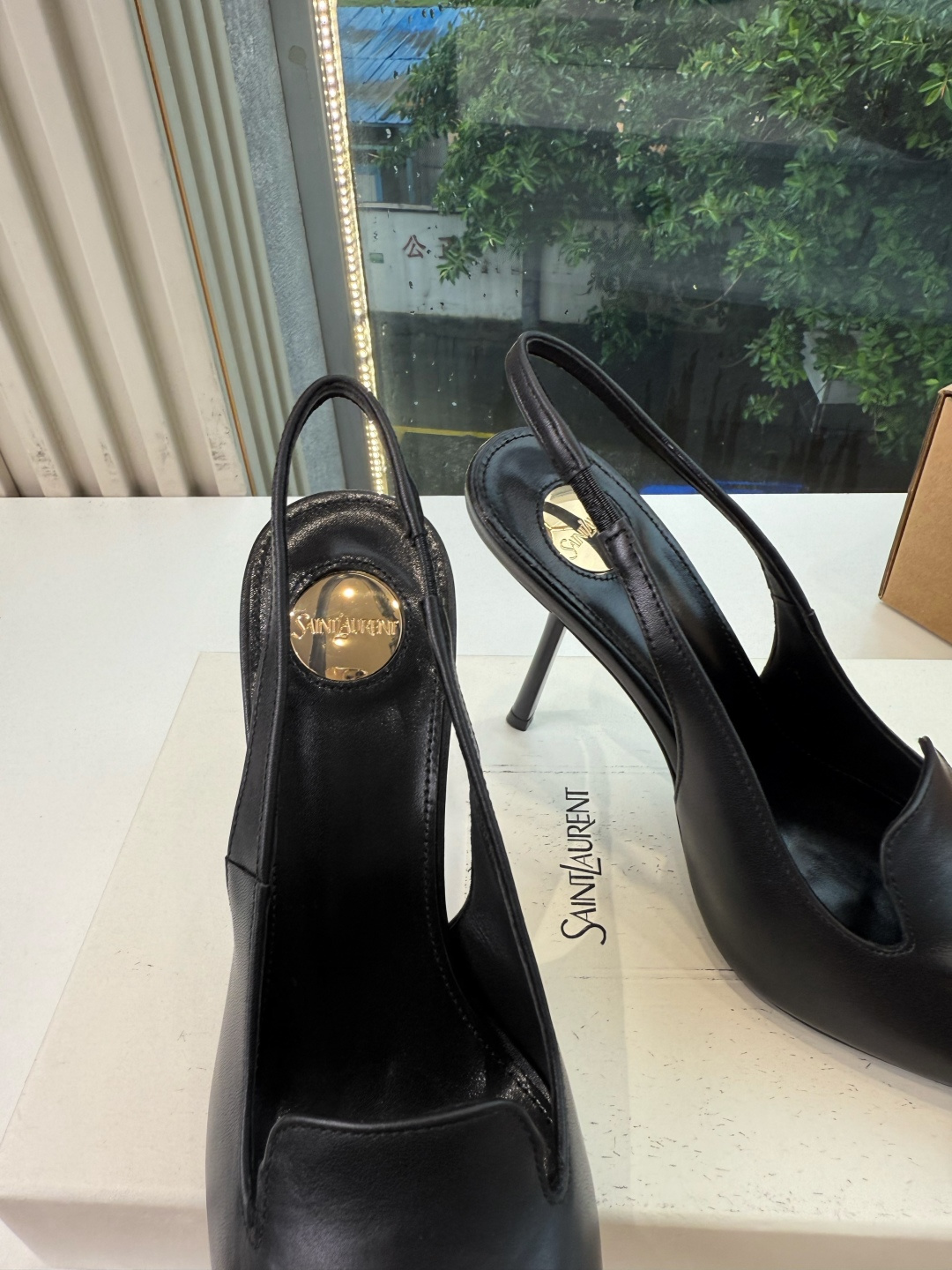 G288顶级品质Saint Laurent / 圣罗兰新款单鞋尖头高跟鞋YSL姐姐的美丽尤物高跟鞋 又是人间圣罗兰 Ro G288顶级品质Saint Laurent / 圣罗兰新款单鞋尖头高跟鞋YSL姐姐的美丽尤物高跟鞋 又是人间圣罗兰 Ro