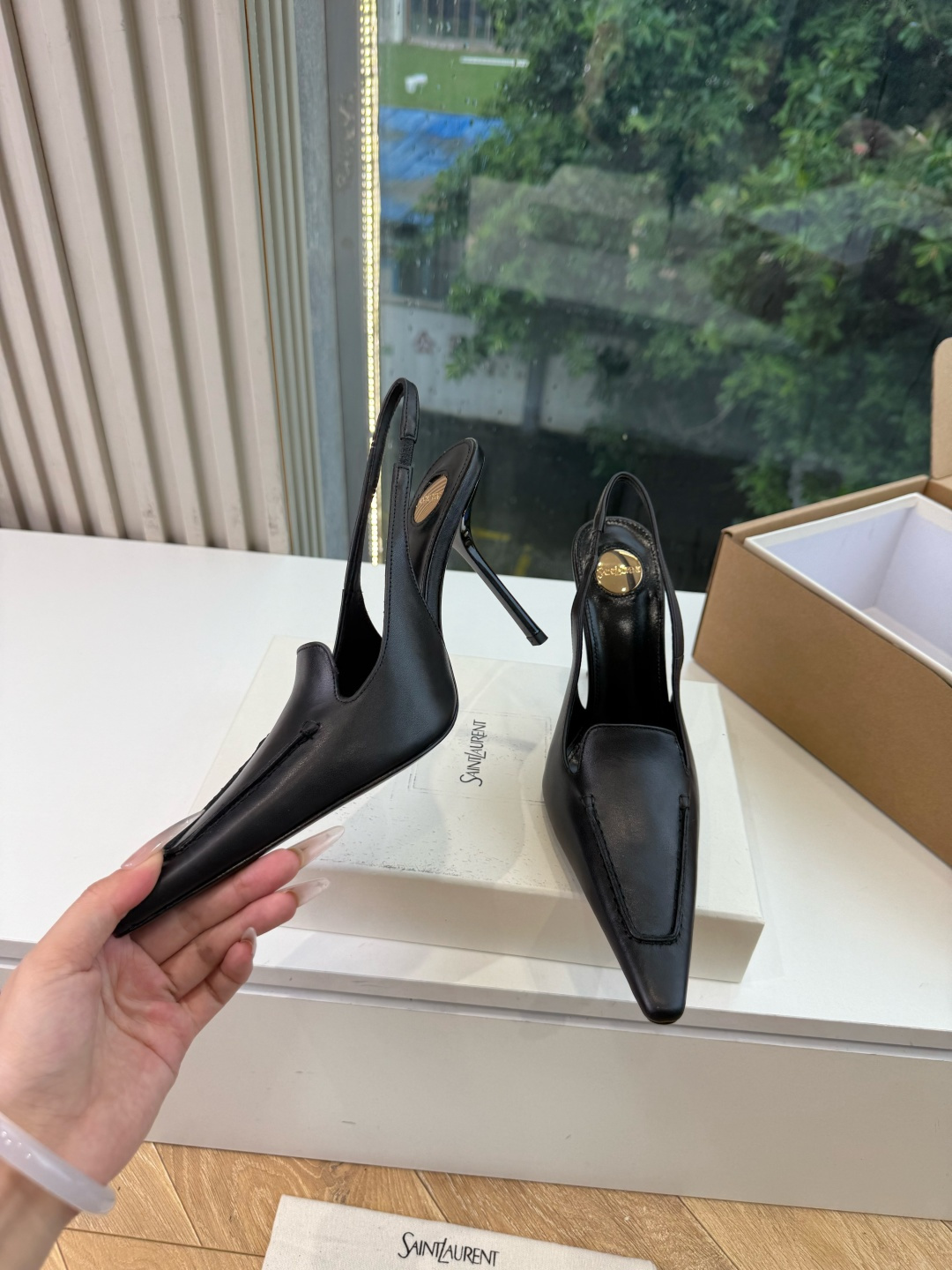 G288顶级品质Saint Laurent / 圣罗兰新款单鞋尖头高跟鞋YSL姐姐的美丽尤物高跟鞋 又是人间圣罗兰 Ro G288顶级品质Saint Laurent / 圣罗兰新款单鞋尖头高跟鞋YSL姐姐的美丽尤物高跟鞋 又是人间圣罗兰 Ro
