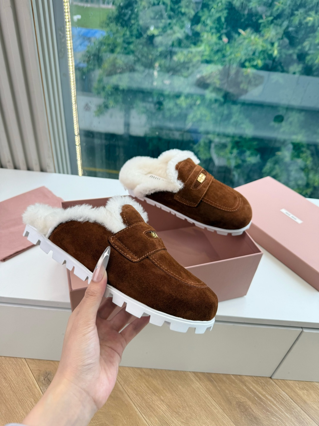 G顶级羊毛内里miumiu新款穆勒鞋进口羊毛雪地靴棉鞋单鞋 简约造型,超轻原版开模鞋底,脚感妥妥满分 好穿好搭, 鞋面: G顶级羊毛内里miumiu新款穆勒鞋进口羊毛雪地靴棉鞋单鞋 简约造型,超轻原版开模鞋底,脚感妥妥满分 好穿好搭, 鞋面: