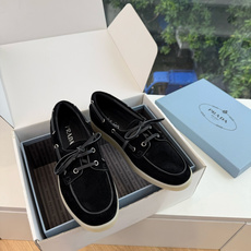 G887统一飞机盒顶级品质所见即所得Prada/普拉达新品复古三角标褶皱粗跟平底玛丽珍鞋乐福鞋 当米兰1913的经典基因 G887统一飞机盒顶级品质所见即所得Prada/普拉达新品复古三角标褶皱粗跟平底玛丽珍鞋乐福鞋 当米兰1913的经典基因