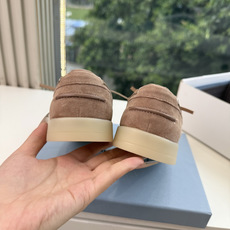 G887统一飞机盒顶级品质所见即所得Prada/普拉达新品复古三角标褶皱粗跟平底玛丽珍鞋乐福鞋 当米兰1913的经典基因 G887统一飞机盒顶级品质所见即所得Prada/普拉达新品复古三角标褶皱粗跟平底玛丽珍鞋乐福鞋 当米兰1913的经典基因