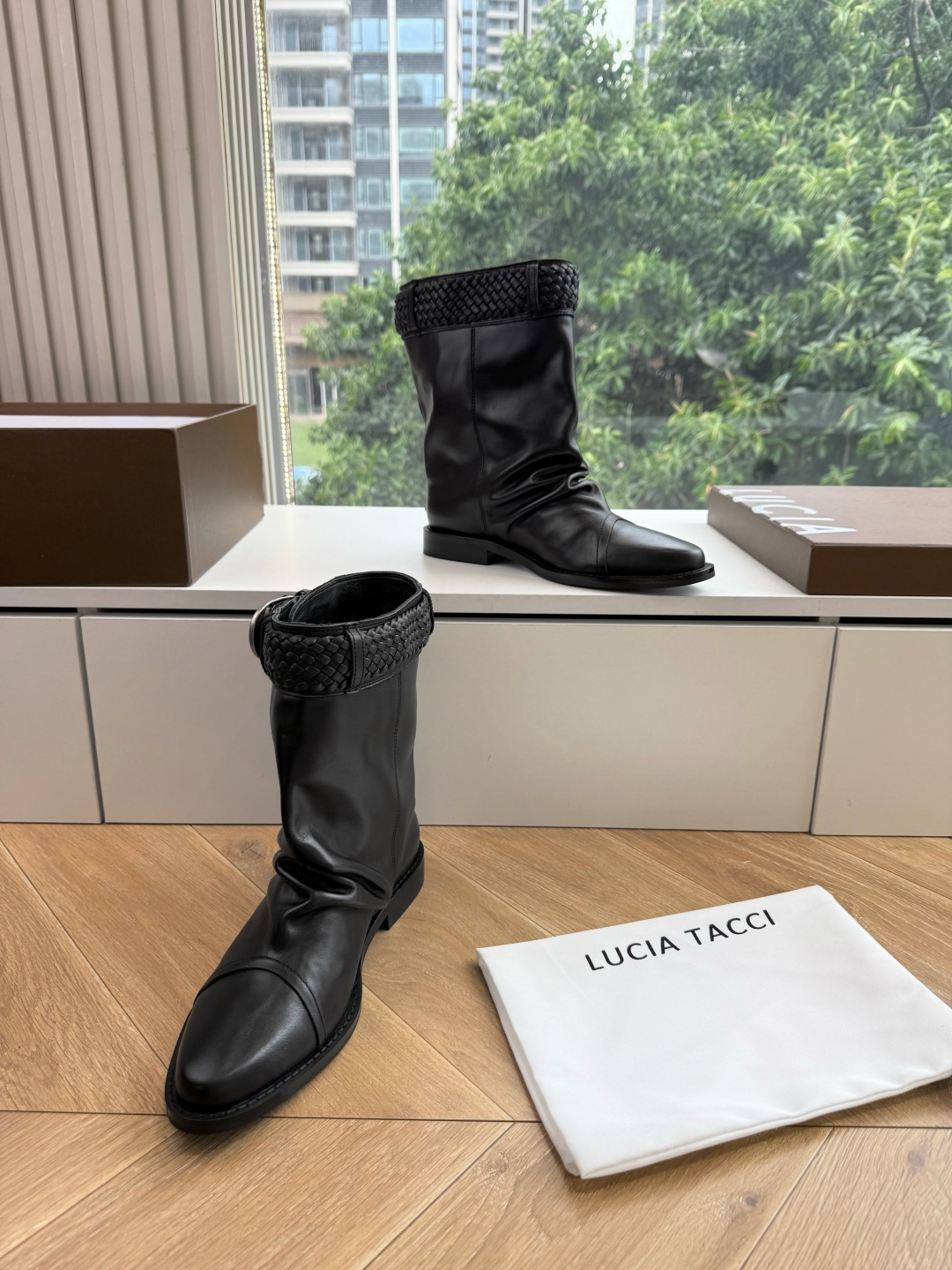 G213LUCIA TACC*26ss早秋新款复古休闲西部短靴编织宽筒靴 自带复古松弛文艺氛围感,修饰脚型,靴口编织肌理 G213LUCIA TACC*26ss早秋新款复古休闲西部短靴编织宽筒靴 自带复古松弛文艺氛围感,修饰脚型,靴口编织肌理