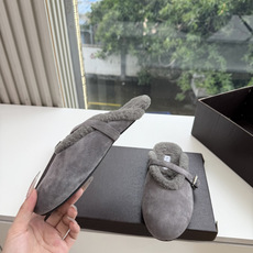 所见即所得G241代购级别原版购入法国一线奢侈品牌ALAIA 阿莱亚秋冬天真的要来咯!羊羔绒鞋~ Alaia奶呼呼的秋冬 所见即所得G241代购级别原版购入法国一线奢侈品牌ALAIA 阿莱亚秋冬天真的要来咯!羊羔绒鞋~ Alaia奶呼呼的秋冬