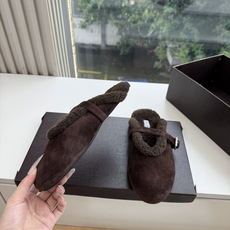 所见即所得G241代购级别原版购入法国一线奢侈品牌ALAIA 阿莱亚秋冬天真的要来咯!羊羔绒鞋~ Alaia奶呼呼的秋冬 所见即所得G241代购级别原版购入法国一线奢侈品牌ALAIA 阿莱亚秋冬天真的要来咯!羊羔绒鞋~ Alaia奶呼呼的秋冬