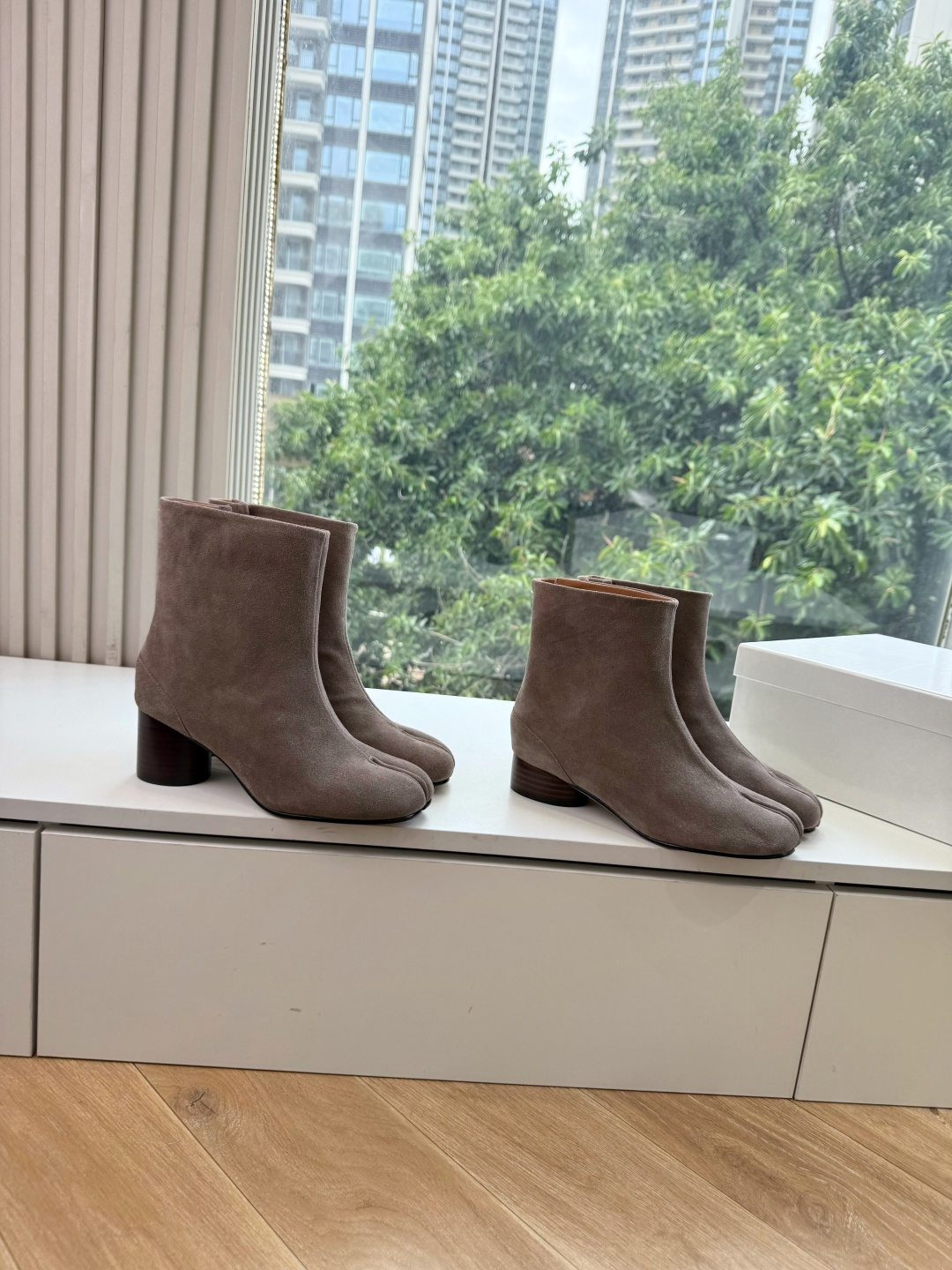 G077顶级品质Maison Margiel秋冬新款tabi分趾靴切尔西短靴 tabi分趾靴mm6夹趾鞋马吉拉分趾靴，牛