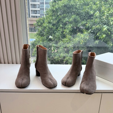 G077顶级品质Maison Margiel秋冬新款tabi分趾靴切尔西短靴 tabi分趾靴mm6夹趾鞋马吉拉分趾靴,牛 G077顶级品质Maison Margiel秋冬新款tabi分趾靴切尔西短靴 tabi分趾靴mm6夹趾鞋马吉拉分趾靴,牛