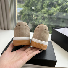 G059chanel26a球鞋美到心巴上 一买一个不吱声 讲道理 看到实物穿上脚 就会觉得右边黑色的更好看 有底有厚度 G059chanel26a球鞋美到心巴上 一买一个不吱声 讲道理 看到实物穿上脚 就会觉得右边黑色的更好看 有底有厚度
