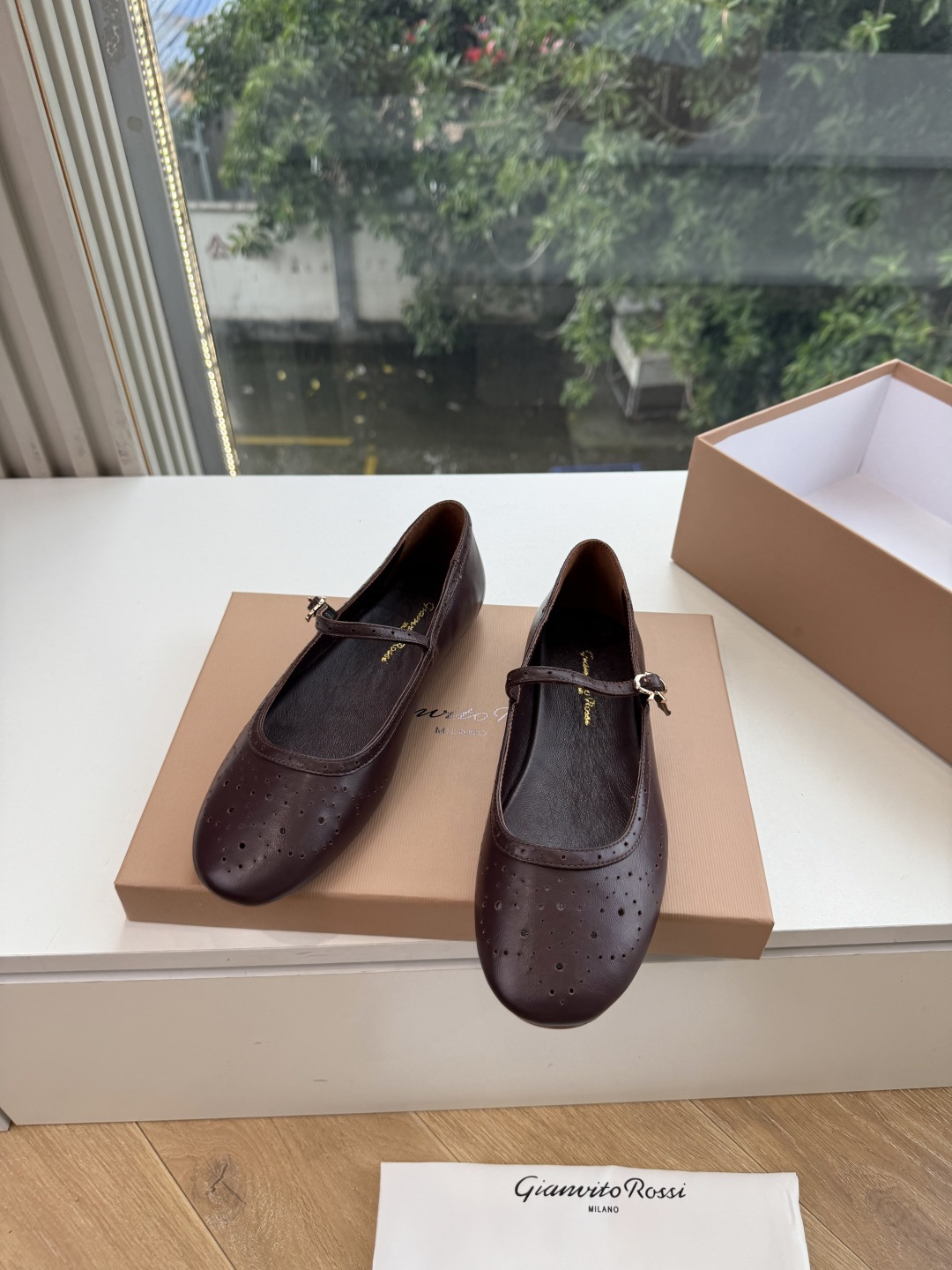 G305😀GianvitoRossi吉安维托罗西 平底 系列经典粉色羊反绒皮&粉色小羊皮 超级百搭的一款单品 面料 :原 G305😀GianvitoRossi吉安维托罗西 平底 系列经典粉色羊反绒皮&粉色小羊皮 超级百搭的一款单品 面料 :原