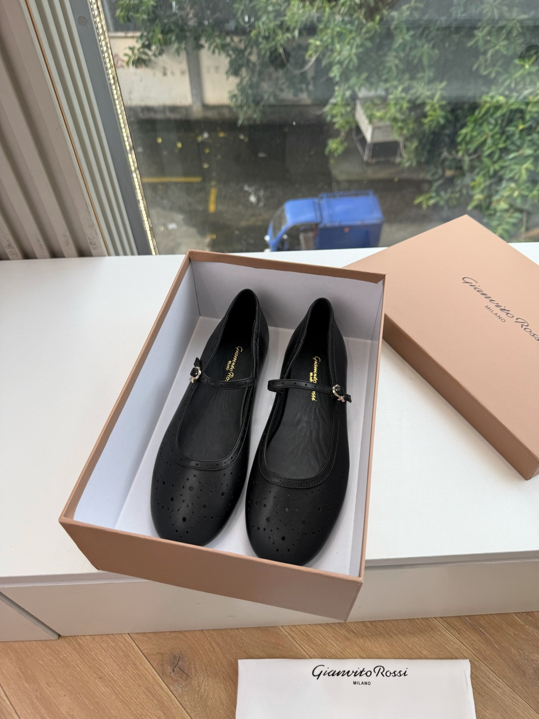 G305😀GianvitoRossi吉安维托罗西 平底 系列经典粉色羊反绒皮&粉色小羊皮 超级百搭的一款单品 面料 :原 G305😀GianvitoRossi吉安维托罗西 平底 系列经典粉色羊反绒皮&粉色小羊皮 超级百搭的一款单品 面料 :原