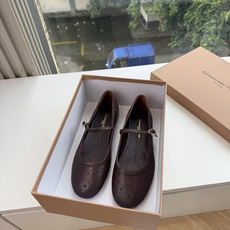 G305😀GianvitoRossi吉安维托罗西 平底 系列经典粉色羊反绒皮&粉色小羊皮 超级百搭的一款单品 面料 :原 G305😀GianvitoRossi吉安维托罗西 平底 系列经典粉色羊反绒皮&粉色小羊皮 超级百搭的一款单品 面料 :原