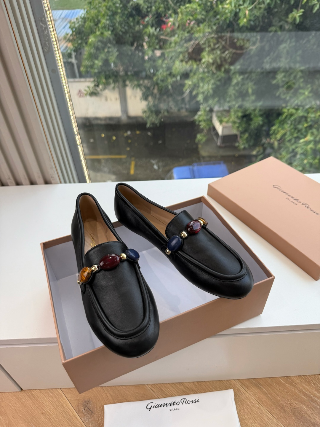 G305😀GianvitoRossi吉安维托罗西 平底 系列经典粉色羊反绒皮&粉色小羊皮 超级百搭的一款单品 面料 ：原