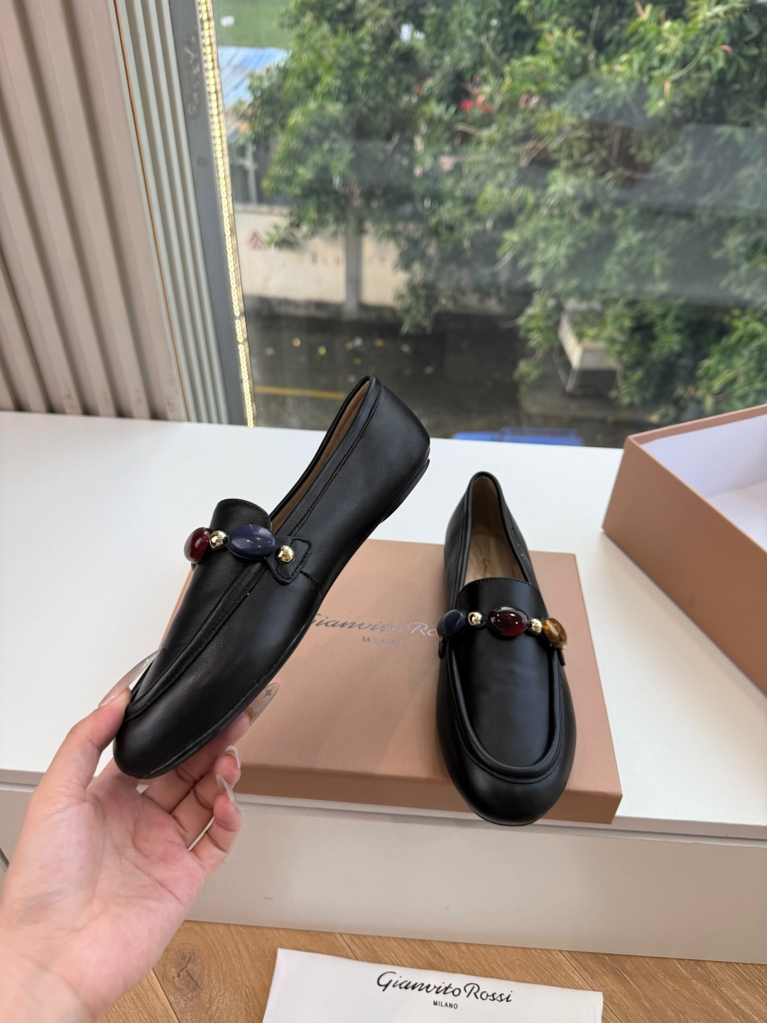 G305😀GianvitoRossi吉安维托罗西 平底 系列经典粉色羊反绒皮&粉色小羊皮 超级百搭的一款单品 面料 ：原