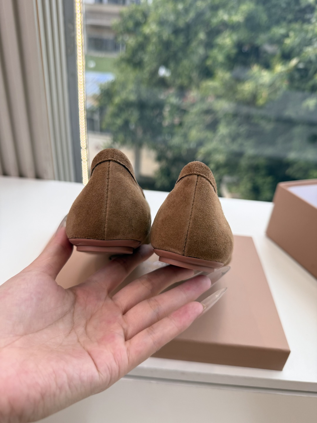 G305😀GianvitoRossi吉安维托罗西 平底 系列经典粉色羊反绒皮&粉色小羊皮 超级百搭的一款单品 面料 ：原