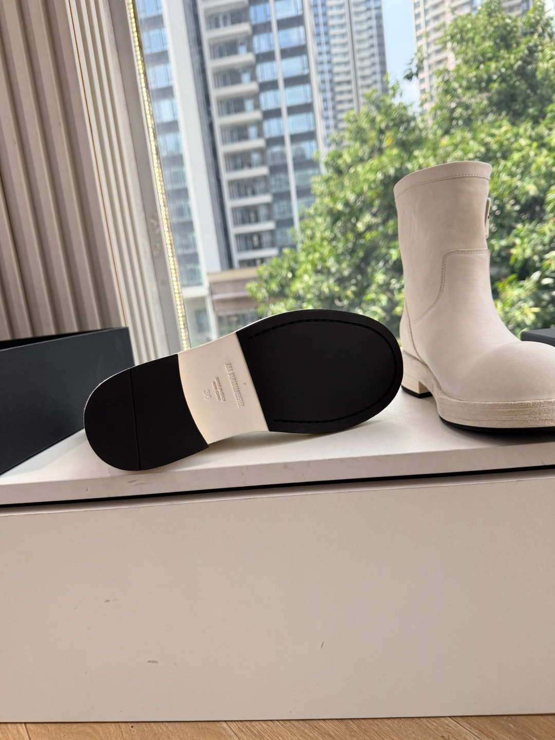 G002代购级别 所见即所得ANN Ann Demeulemeester 饰扣袢可拆设计及膝靴 DEMEULEMEEST G002代购级别 所见即所得ANN Ann Demeulemeester 饰扣袢可拆设计及膝靴 DEMEULEMEEST