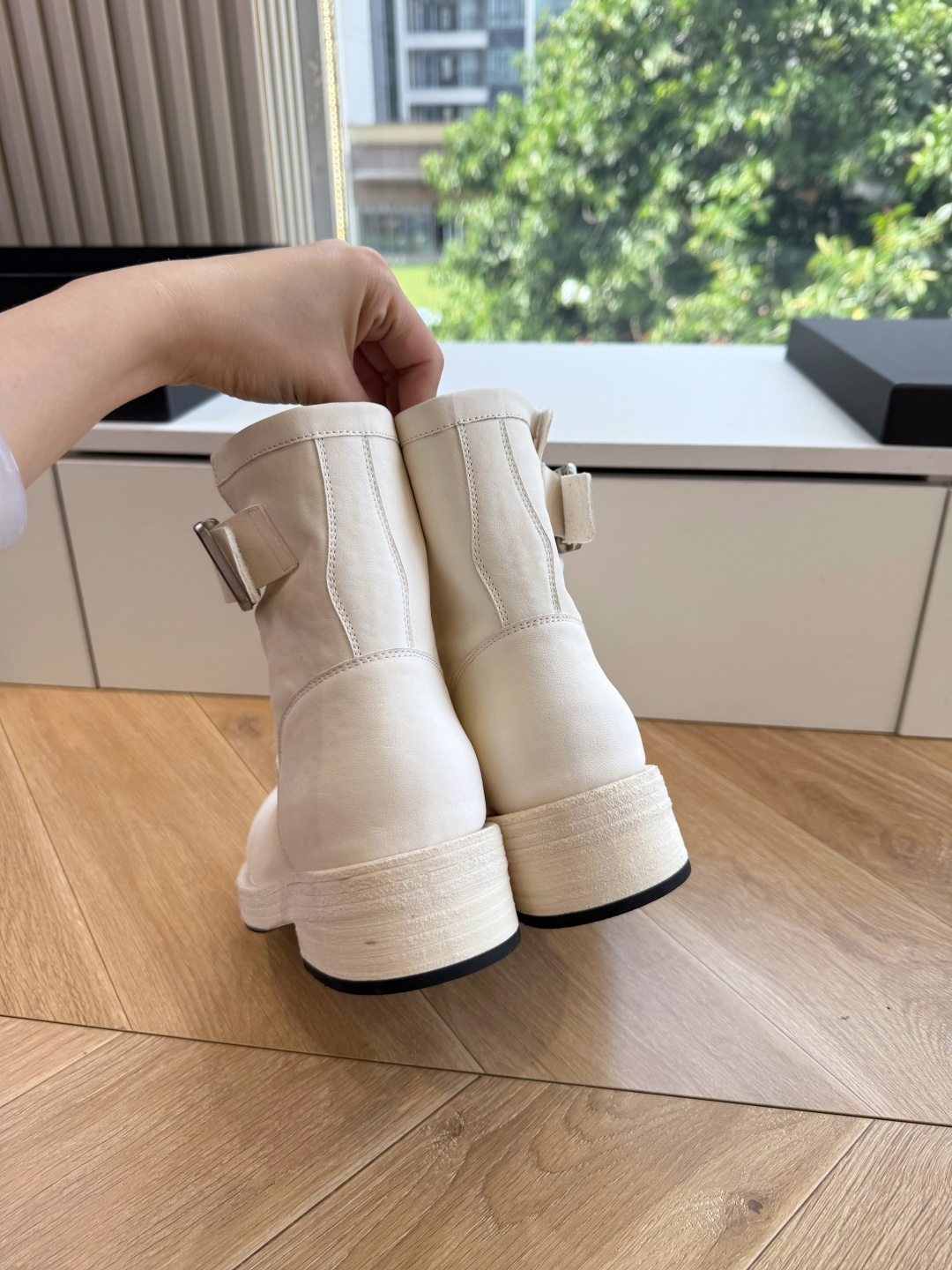 G002代购级别 所见即所得ANN Ann Demeulemeester 饰扣袢可拆设计及膝靴 DEMEULEMEEST G002代购级别 所见即所得ANN Ann Demeulemeester 饰扣袢可拆设计及膝靴 DEMEULEMEEST
