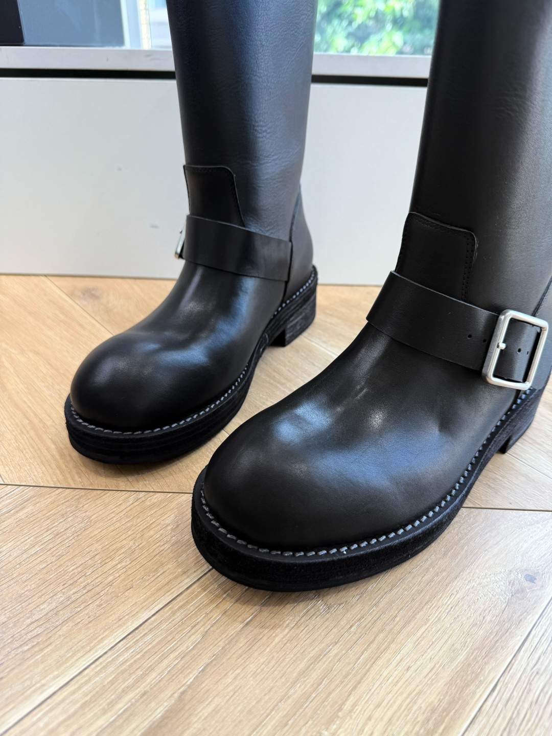 G002代购级别 所见即所得ANN Ann Demeulemeester 饰扣袢可拆设计及膝靴 DEMEULEMEEST G002代购级别 所见即所得ANN Ann Demeulemeester 饰扣袢可拆设计及膝靴 DEMEULEMEEST
